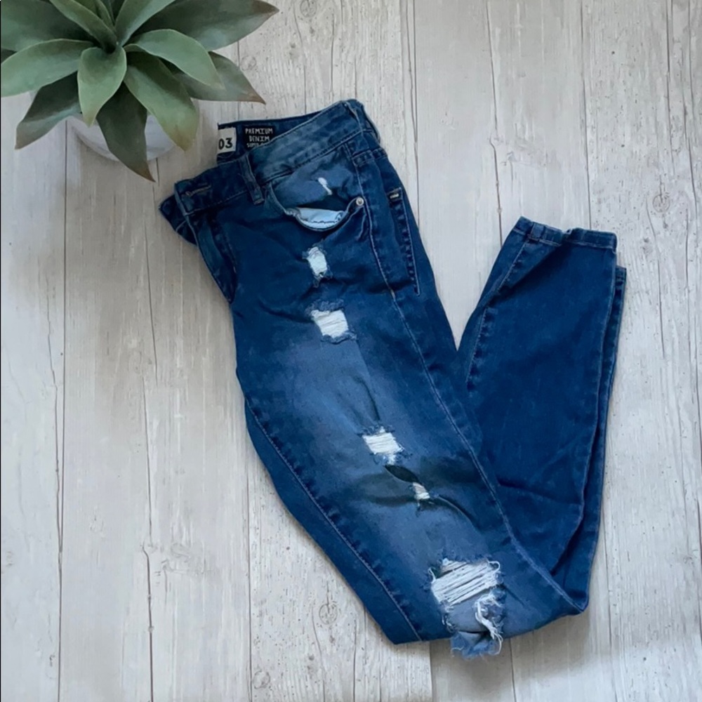 Garage High Waist Jegging • distressed high-rise